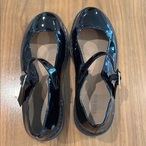 Torrid Black Patent Flats - Picture 4 of 14